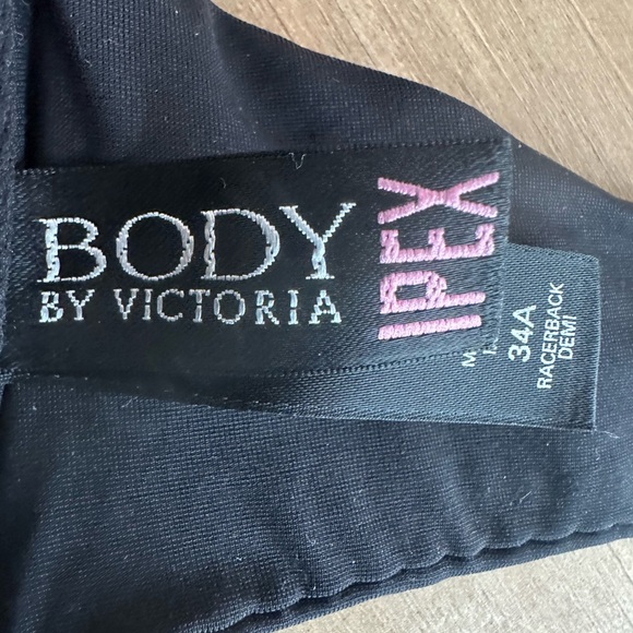 NWOT Victoria Secret bra - Picture 2 of 5